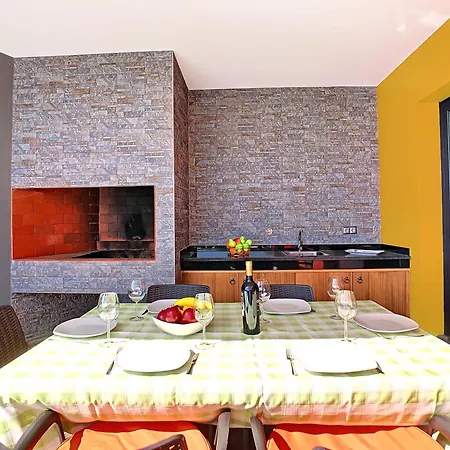 Serramar - Pool & Bbq By Lovelystay Estreito Da Calheta